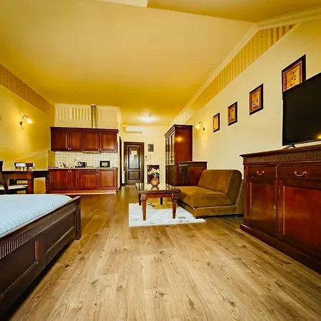 Joy Ruby Red Retreat Apartment