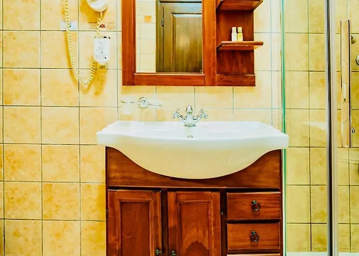 Joy Ruby Red Retreat *